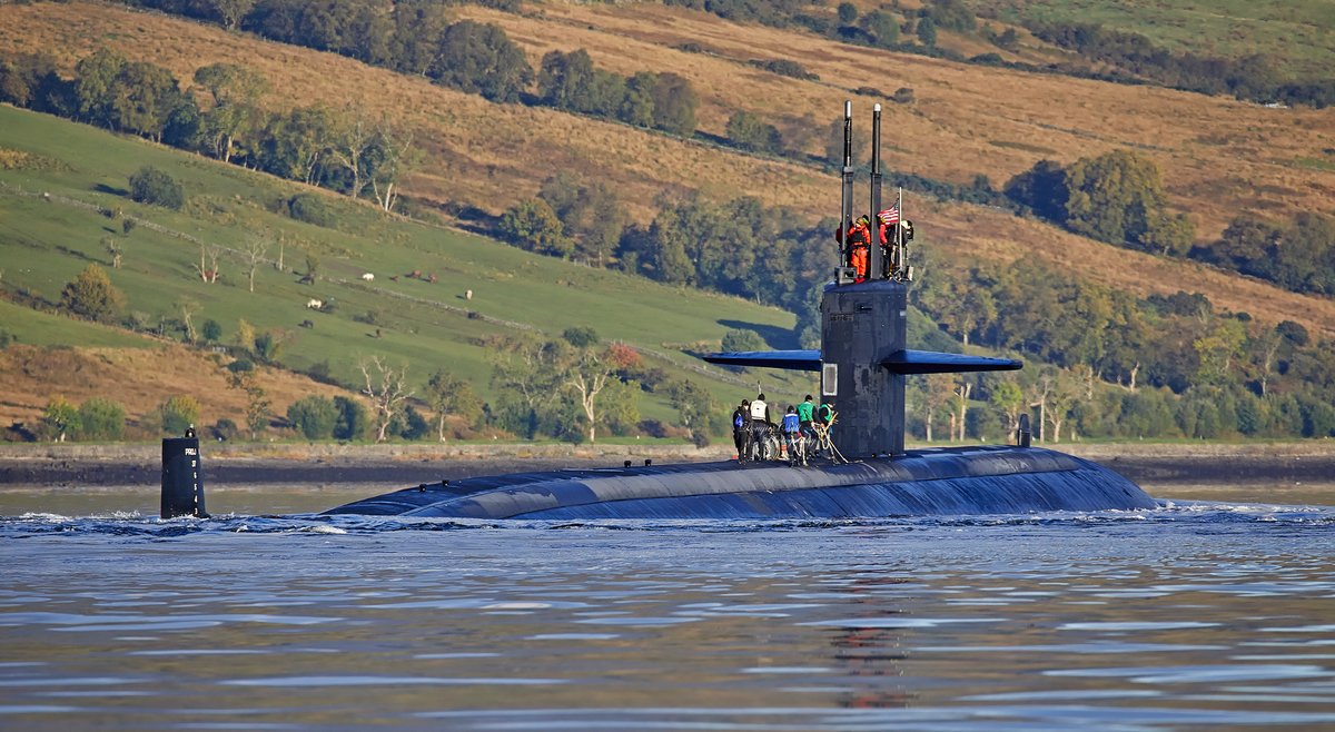 US Navy Los Angeles Class Submarine arriving at Faslane Naval Base this morning in glorious sunshine. 