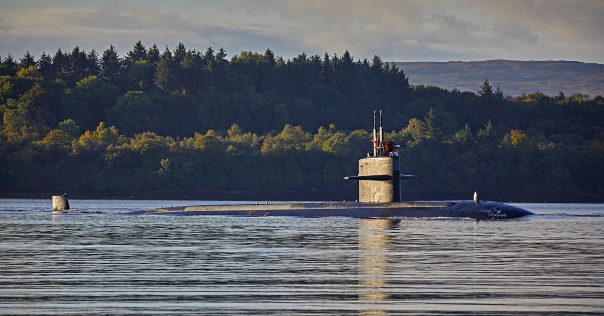 US Navy Los Angeles Class Submarine arriving at Faslane Naval Base this morning in glorious sunshine. 