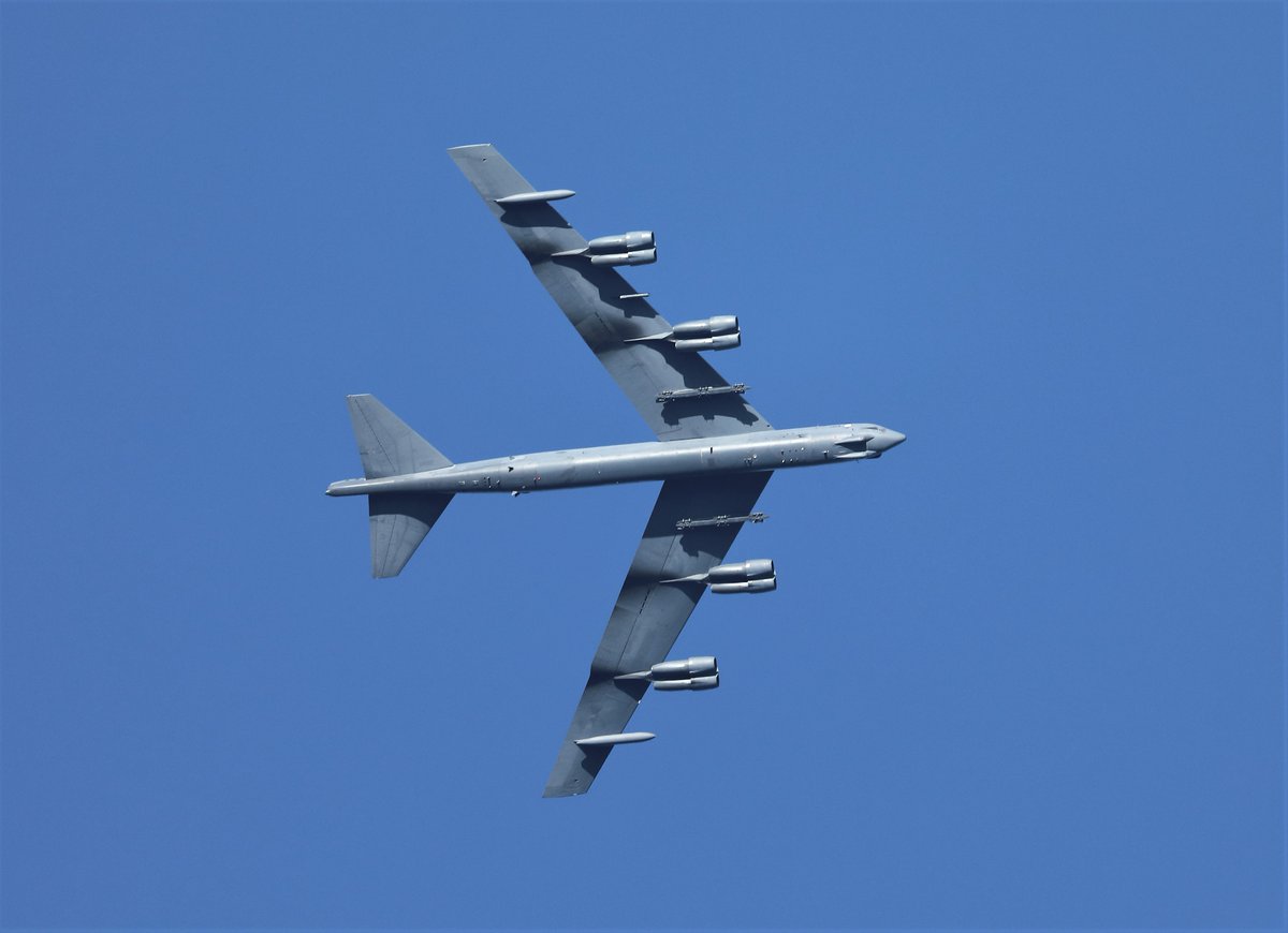 More B52's returning to @RAF_Fairford after the days sorties. 
