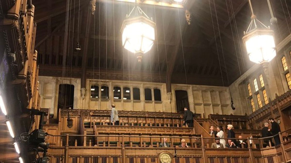 Sessions of The House of commences, in parliament in London have been suspended for the entire day as rooftop leaks water into the building.   