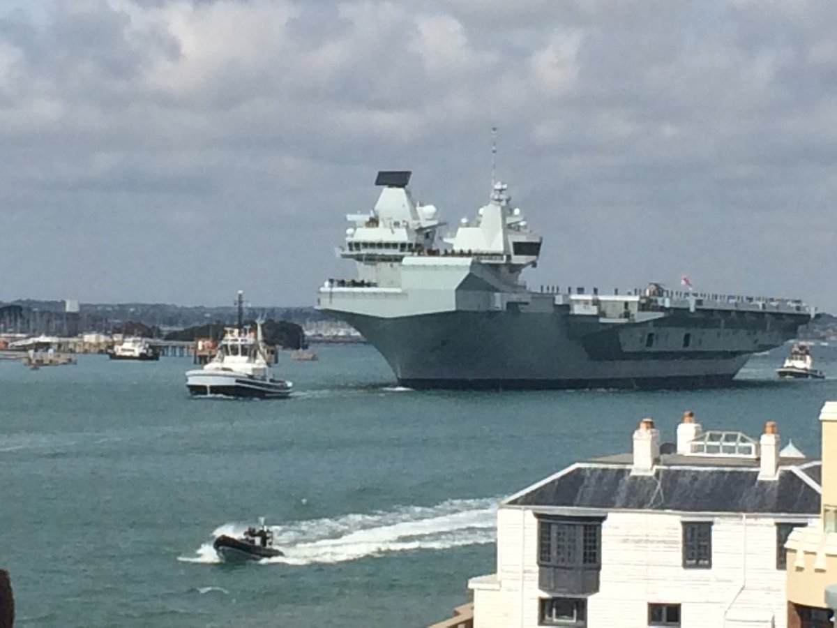 HMS Queen Elizabeth leaves Portsmouth.