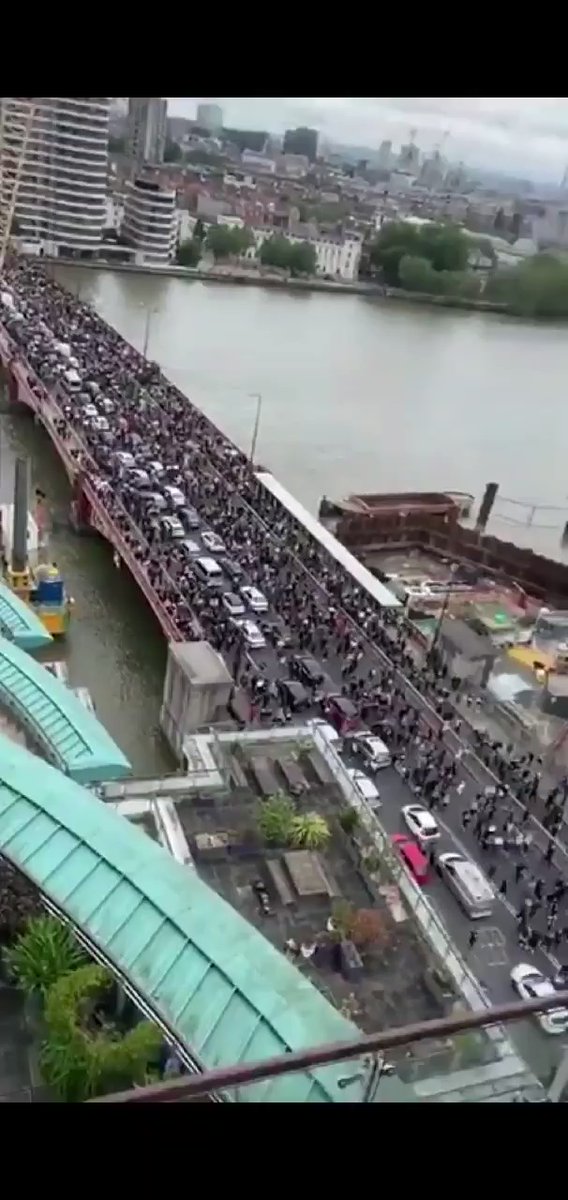 Current protest in London to the US Embassy 