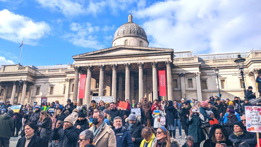 In London, UK, thousands are protesting against the war in Ukraine waged by Putin's Russia