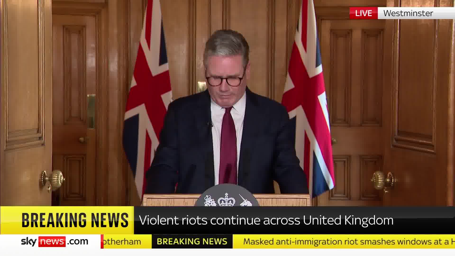 “I guarantee you will regret taking part in this disorder”, UK PM Starmer says Anti-Muslim / immigration riots engulfed UK this weekend following murders falsely attributed to the Muslims