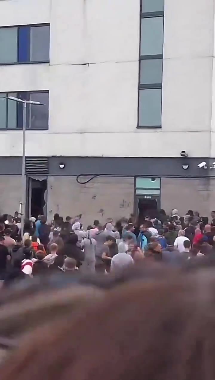 Rioters have now set fire to the hotel housing migrants in Rotherham 