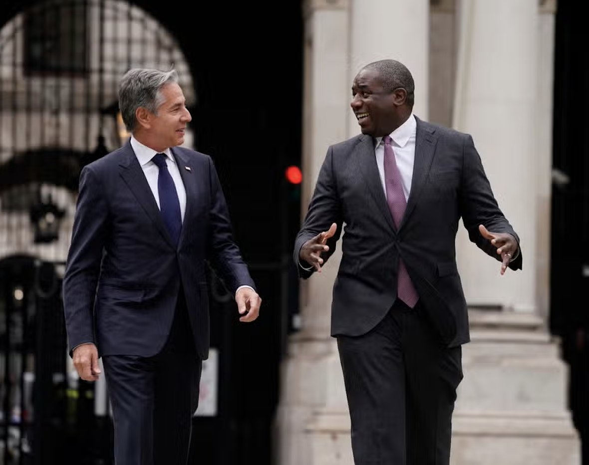 Blinken a annoncé que lui et le ministre britannique des Affaires étrangères David Lammy se rendraient en Ukraine plus tard cette semaine.