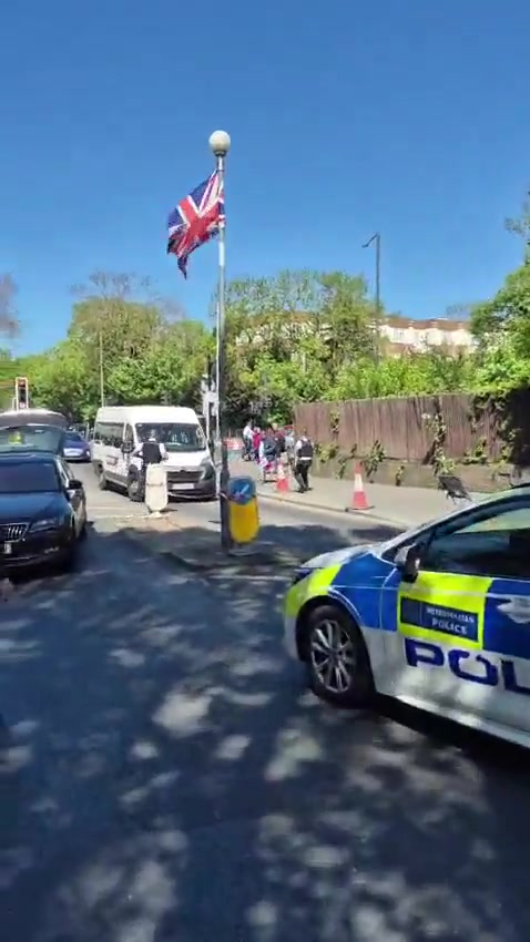British police have arrested a terrorist who stabbed two Jewish men in London's Golders Green area. One of the victims is in serious condition.