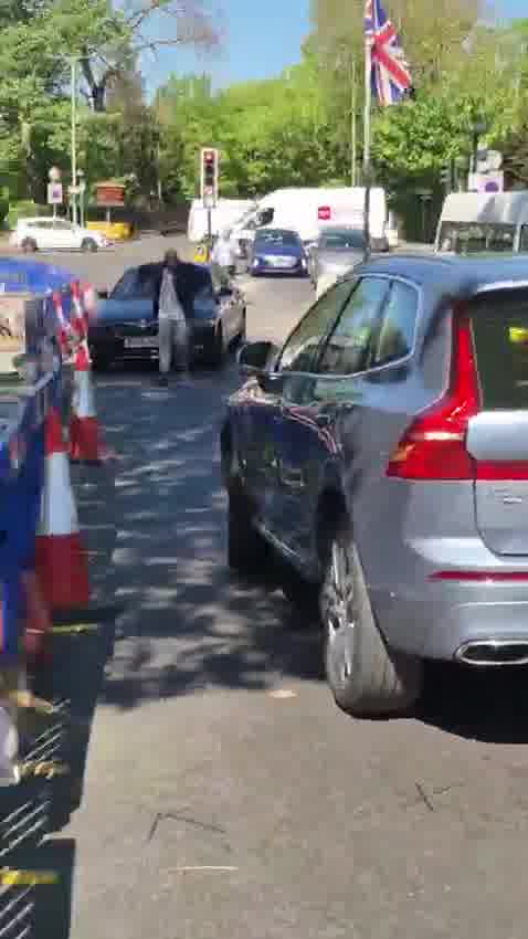 British police have arrested a terrorist who stabbed two Jewish men in London's Golders Green area. One of the victims is in serious condition.